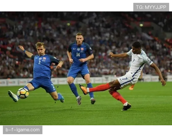 斯洛伐克队反击提速状态回升，强势表现引关注