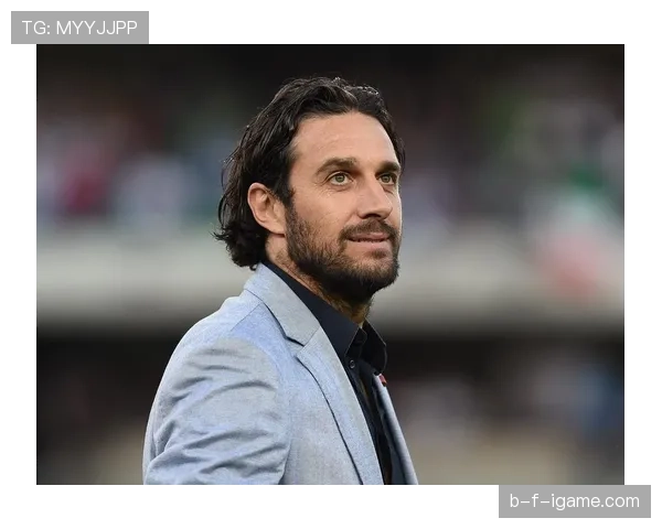 弗拉霍维奇：从新星到核心中锋的荣誉与责任