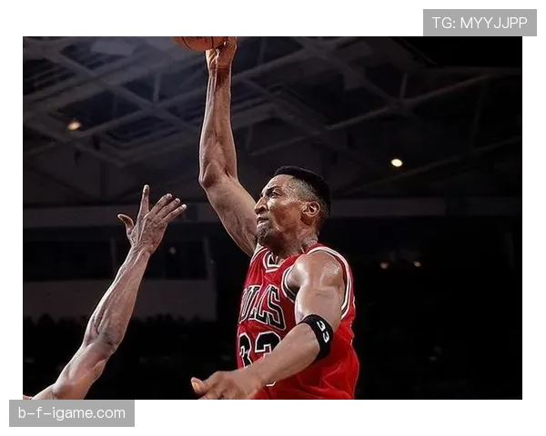 斯科蒂·皮蓬无球跑动拉开空间助乔丹提升季后赛得分效率